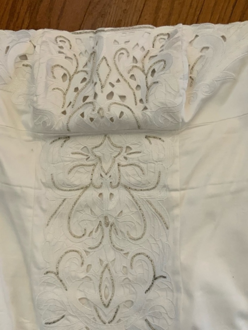 🌺Like new..WHITE HOUSE BLACK 8MARKET..beaded eyelet bone in dress🌺 - Picture 5 of 9